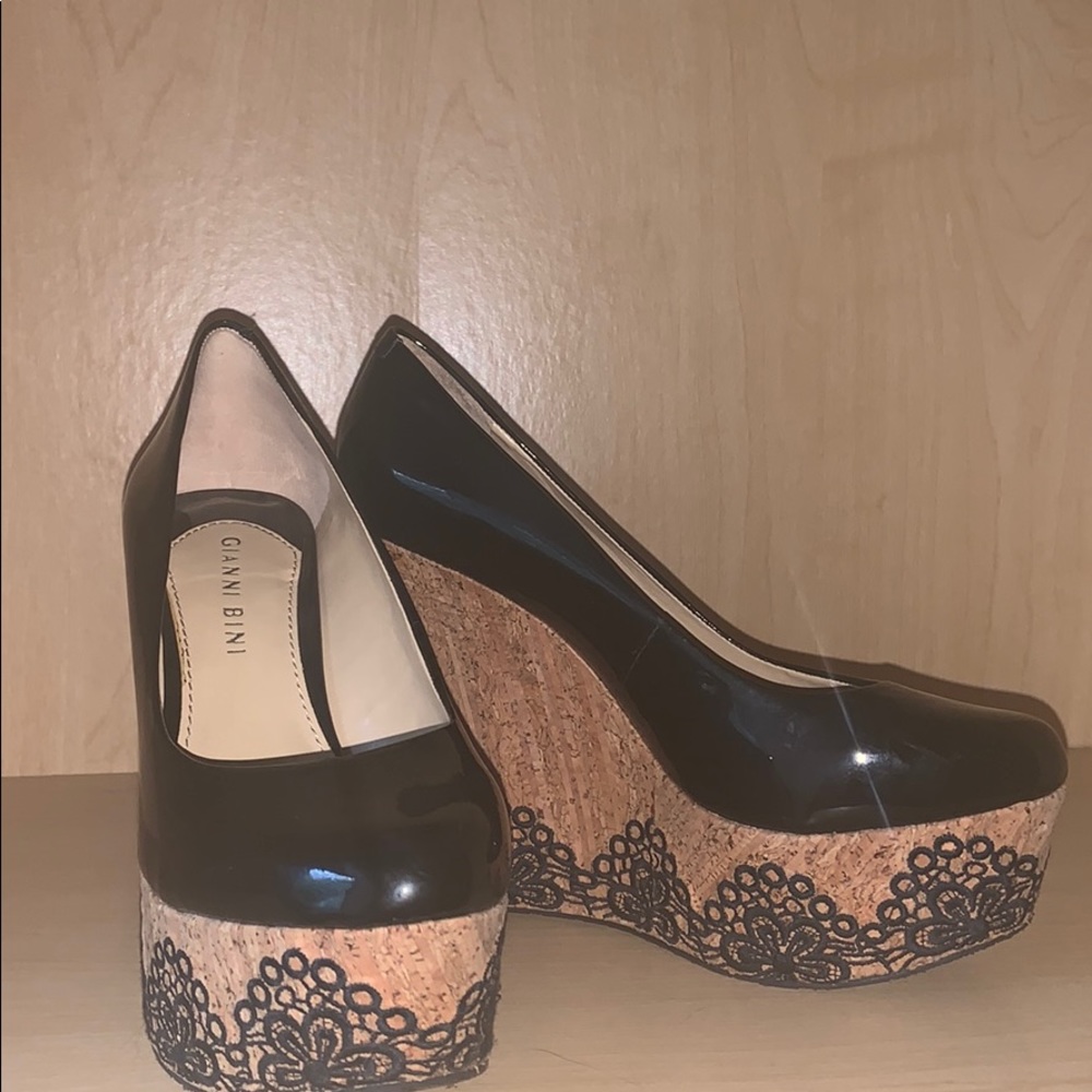 CUTE CORK WEDGES